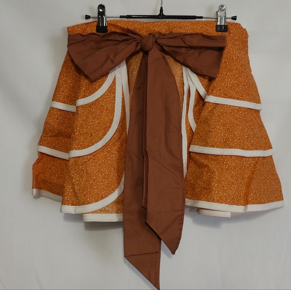 Hand Stitched Half Apron - Vintage by Candy's Aprons - Picture 3 of 5